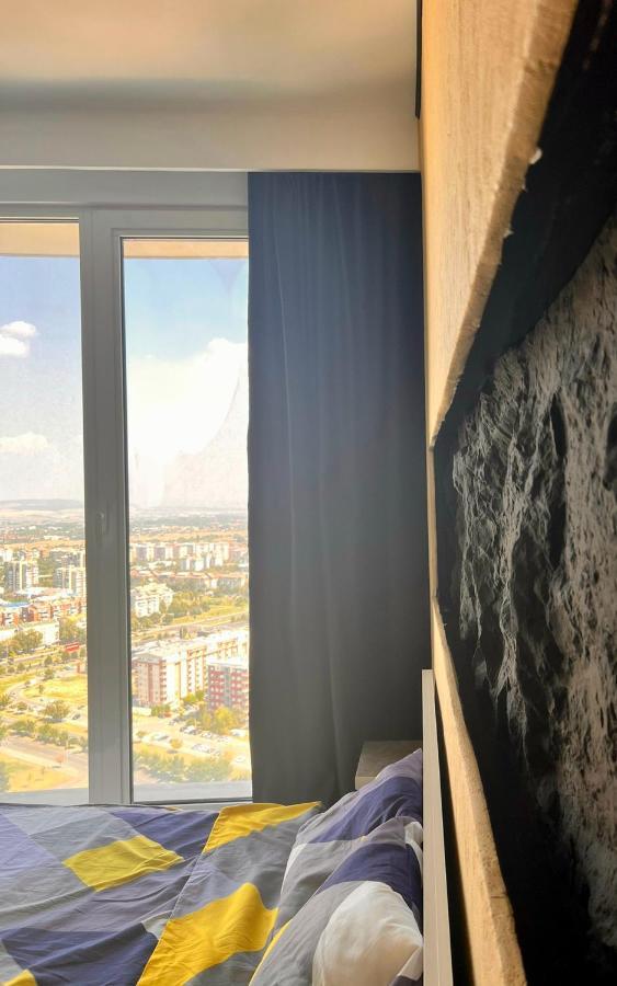 Alfred Sky Smart Apartment 29Th Spa Included Skopje Exterior photo